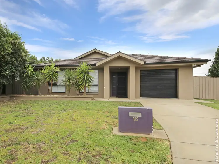 16 Barrima Drive, Glenfield Park NSW 2650