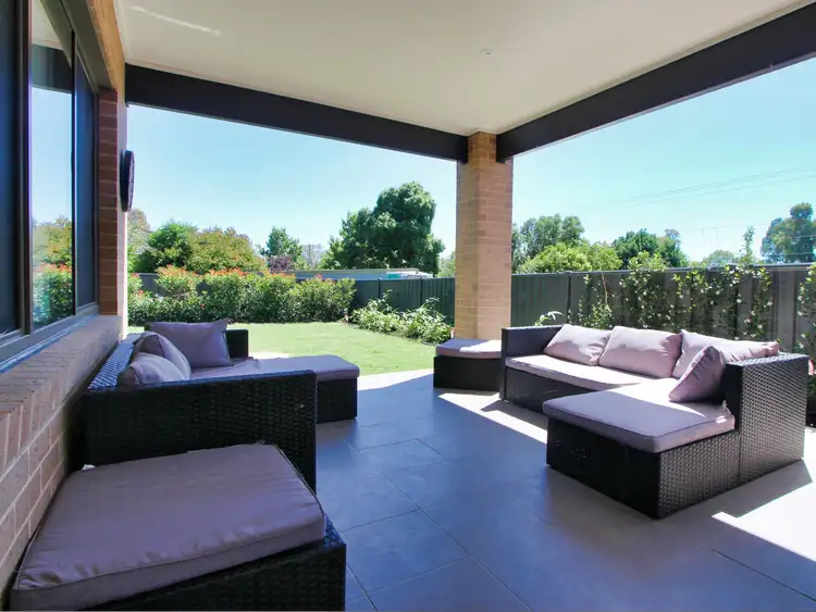 Fifth view of Homely house listing, 4 Bellview Court, Mansfield VIC 3722