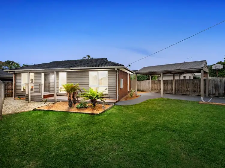 24 Nixon Street, Rosebud VIC 3939