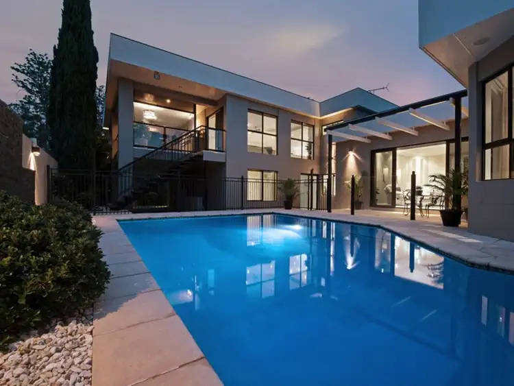 2 Caithness Court, Middle Ridge QLD 4350