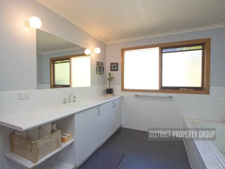 Sixth view of Homely house listing, 11 Summit View Court, Merrijig VIC 3723