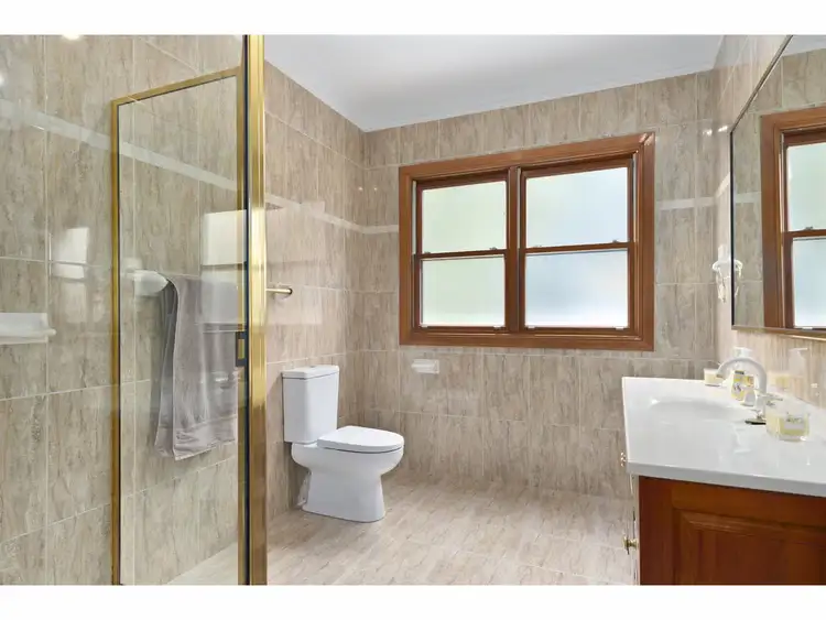 Sixth view of Homely house listing, 7 The Grange, Kirkham NSW 2570