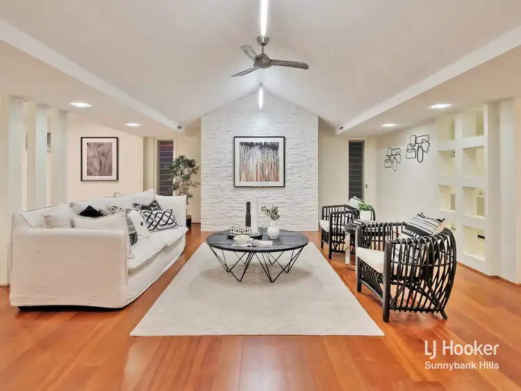 Second view of Homely house listing, 7 Bronte Place, Parkinson QLD 4115