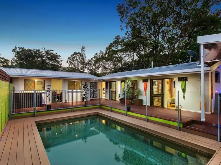 8 Carina Close, White Rock QLD 4868