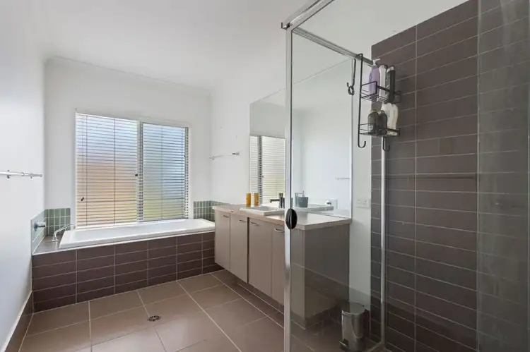 Seventh view of Homely house listing, 18 Wunburra Circle, Pacific Pines QLD 4211