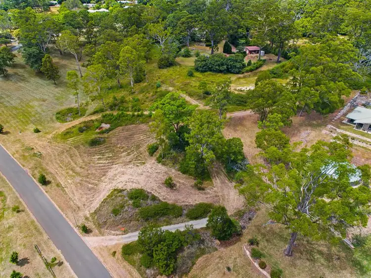 7 Zuccoli Drive, Blue Mountain Heights QLD 4350