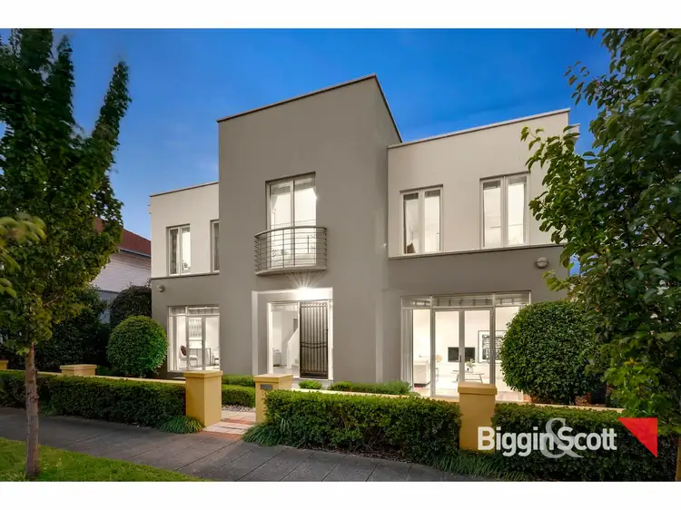 142 Beach Street, Port Melbourne VIC 3207