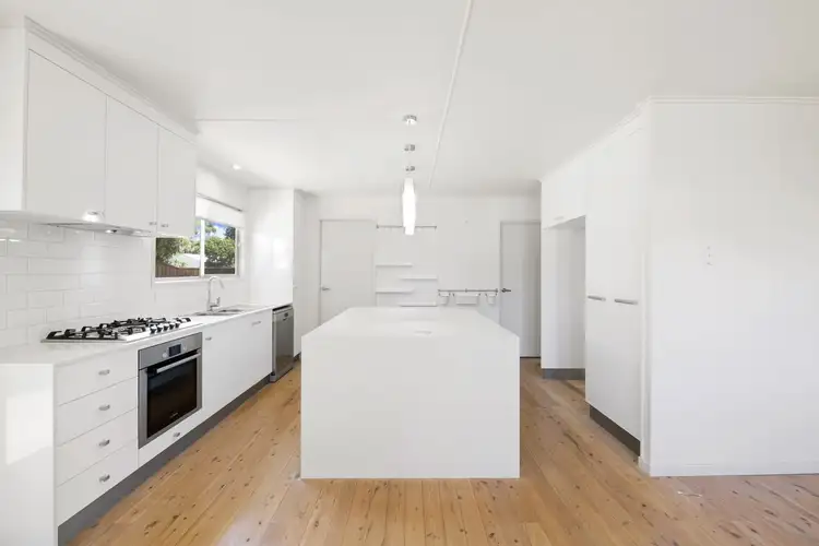 4 Shennan Street, Harristown QLD 4350