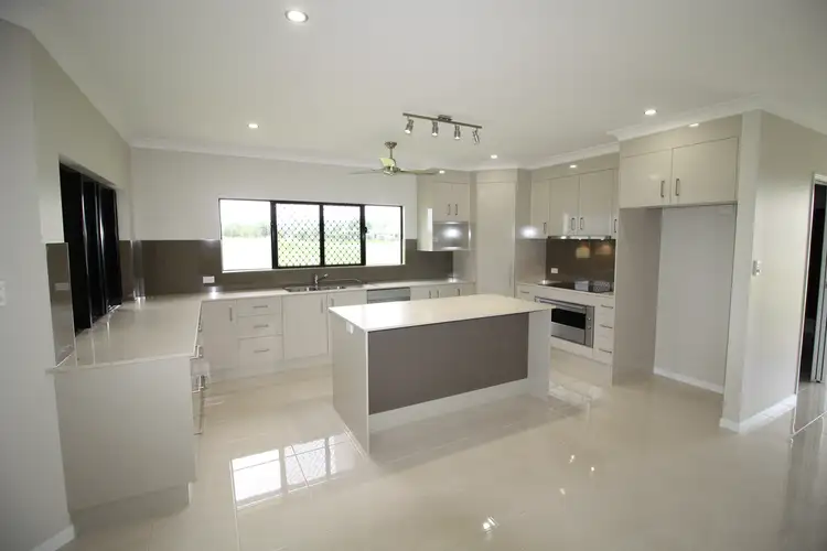 5 Agius Crescent, Mareeba QLD 4880