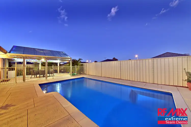 7 Loretta Fairway, Carramar WA 6031