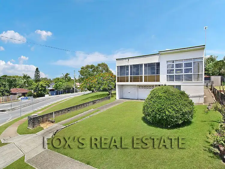 4 Wilson Street, Labrador QLD 4215