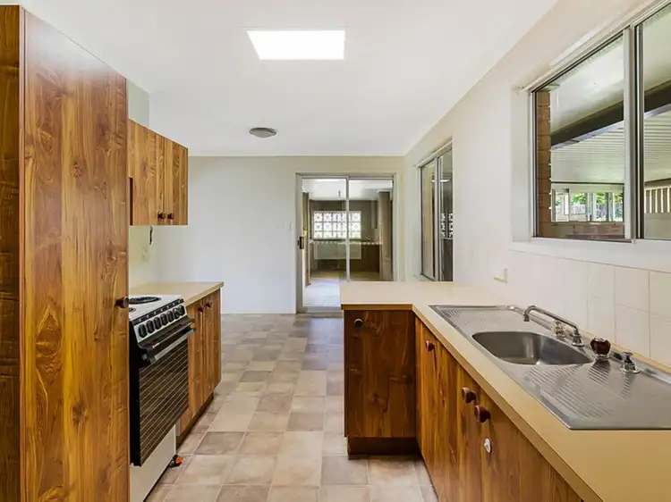 Sixth view of Homely house listing, 10 Wine Drive, Wilsonton Heights QLD 4350