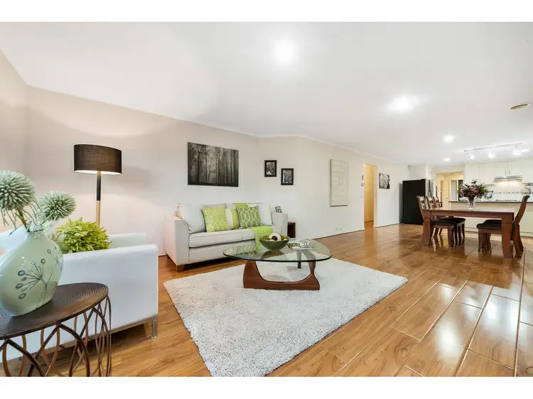 Sixth view of Homely house listing, 8 Arkley Close, Skye VIC 3977