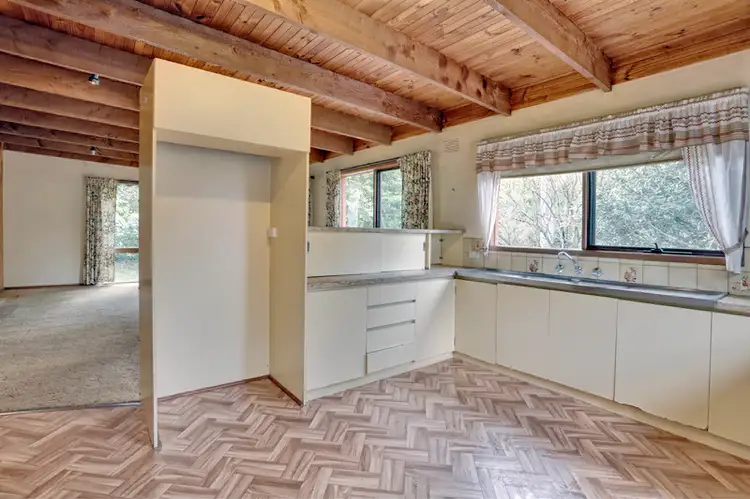Fifth view of Homely house listing, 8 Walnut Avenue, Emerald VIC 3782
