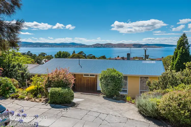 27 Channel Highway, Taroona TAS 7053