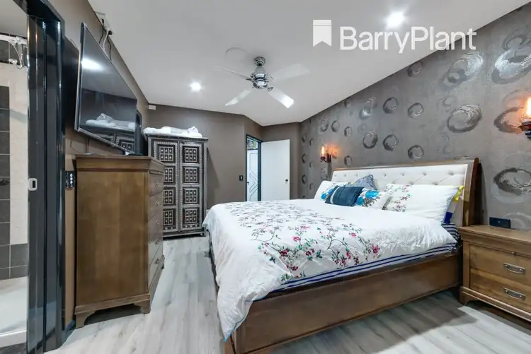 Fifth view of Homely house listing, 4 Taree Close, Pakenham VIC 3810