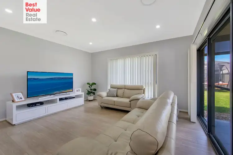 61 Susannah Drive, Ropes Crossing NSW 2760