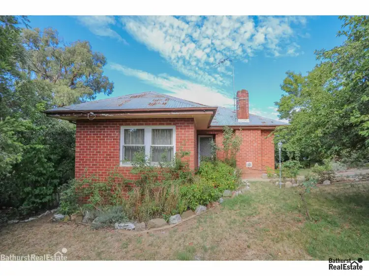 2 Parnham Street, West Bathurst NSW 2795