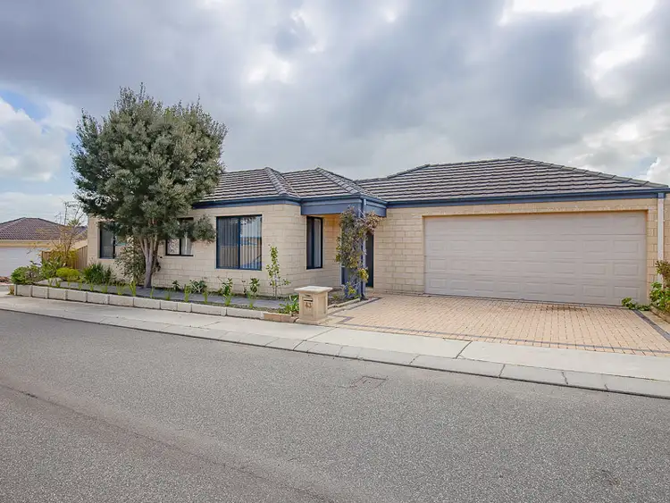 43 Jedburgh Loop, Sinagra WA 6065