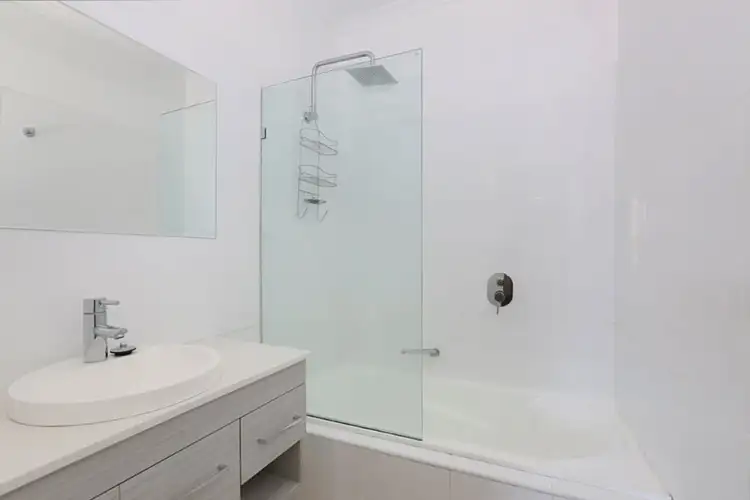 Fourth view of Homely house listing, 6 Hebb Court, Colac VIC 3250