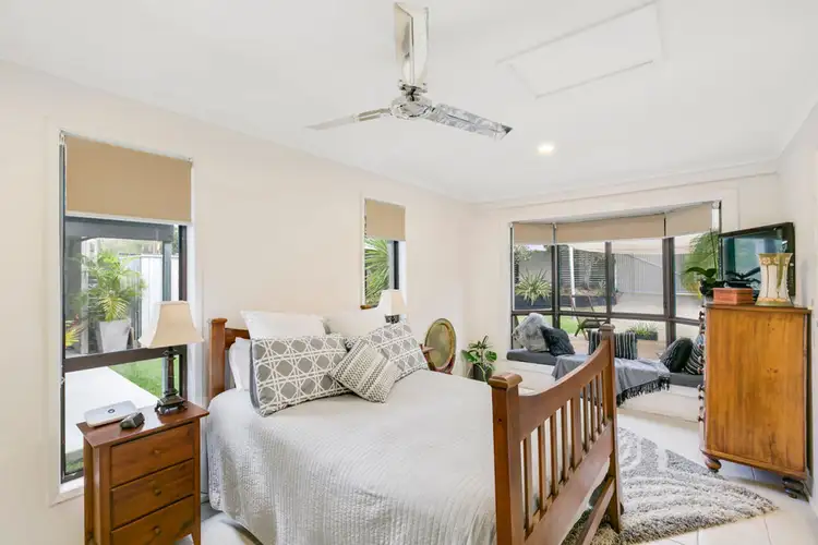Sixth view of Homely house listing, 2 Richard Crescent, Highland Park QLD 4211