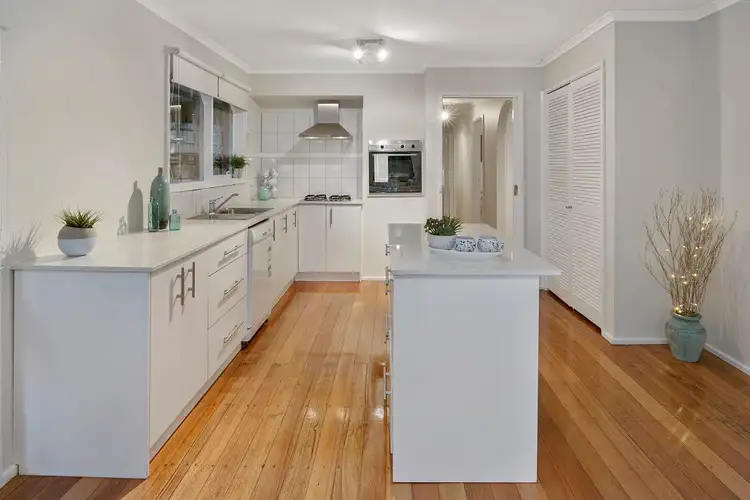 Sixth view of Homely house listing, 2 Parwan Court, Frankston VIC 3199