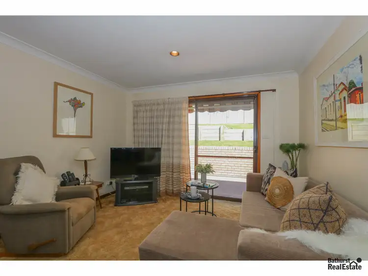 Sixth view of Homely house listing, 8 De Lisle Place, West Bathurst NSW 2795