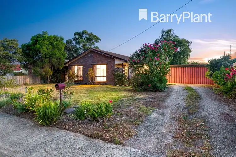 5 Barrington Drive, Pakenham VIC 3810