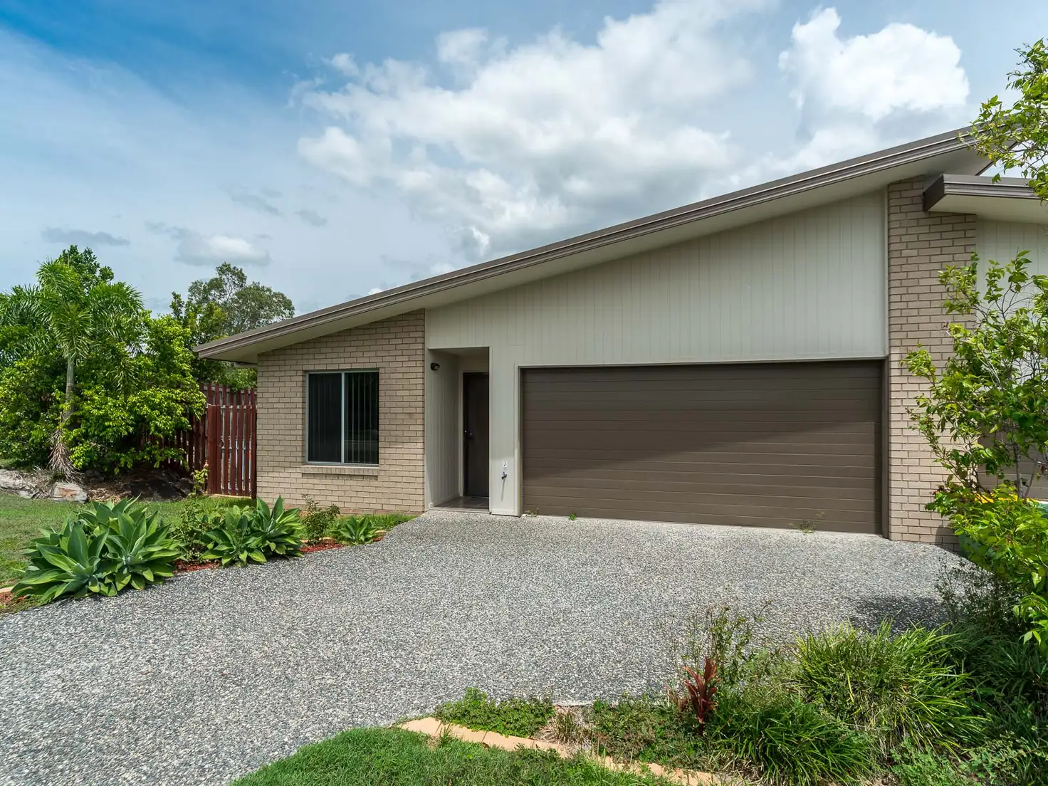 Main view of Homely semi-detached listing, 2/4 Reagan Close, Pimpama QLD 4209