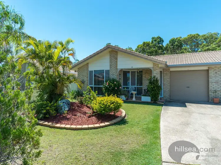 1/18 Kenny Drive, Labrador QLD 4215