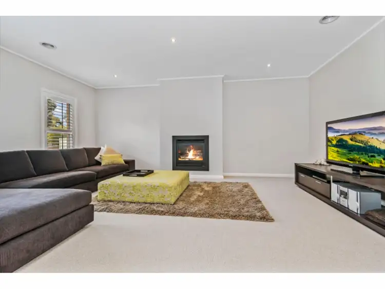 Fifth view of Homely house listing, 5 Duncan Court, Junortoun VIC 3551