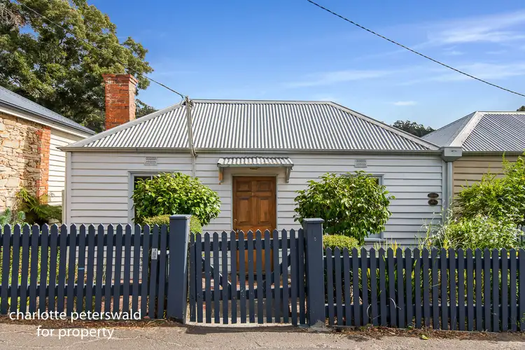 17 Cascade Road, South Hobart TAS 7004