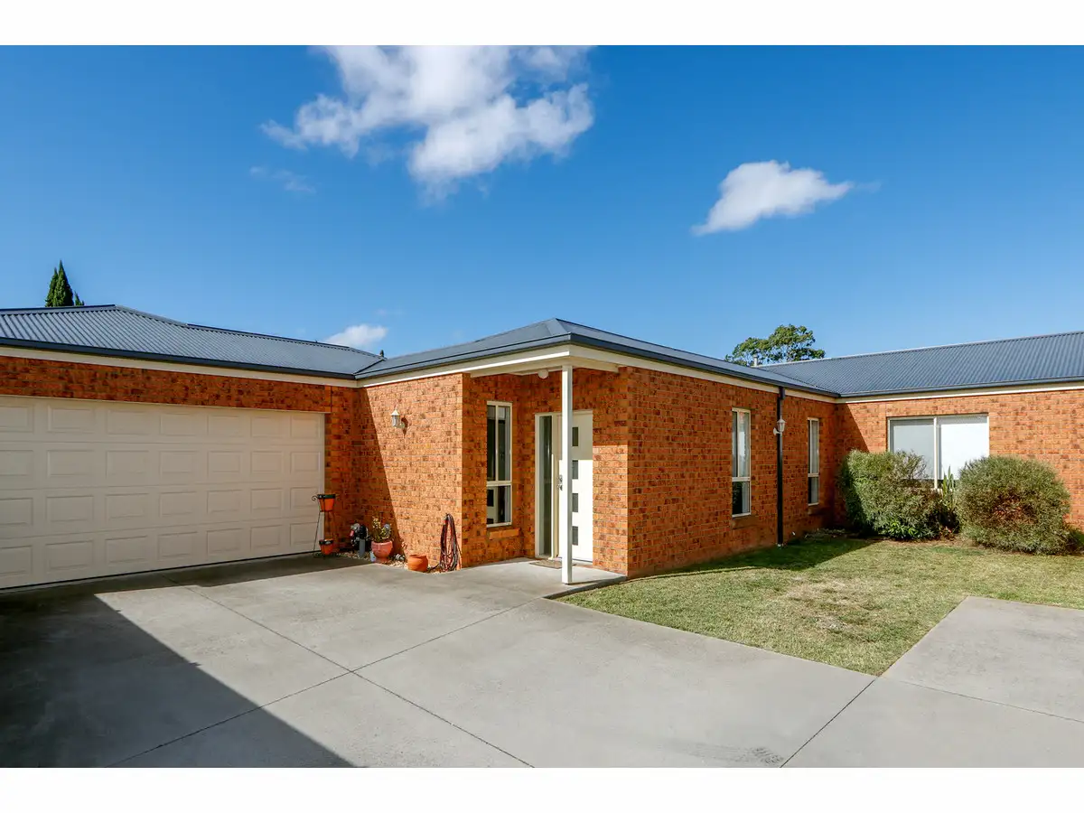 Main view of Homely townhouse listing, 4/8-10 Darling Street, Sale VIC 3850