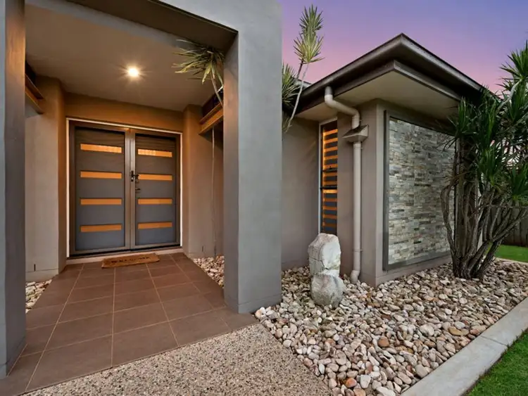 7 Shelton Crescent, Kearneys Spring QLD 4350