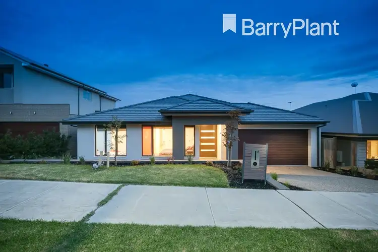8 Kinkora Way, Pakenham VIC 3810