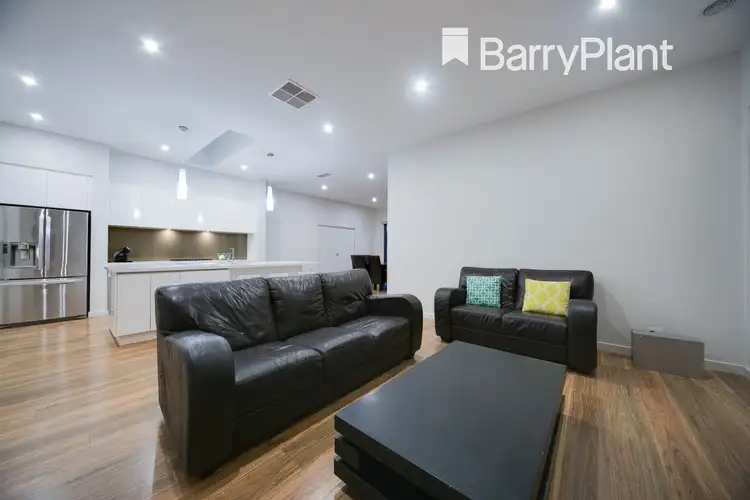 Fifth view of Homely house listing, 8 Kinkora Way, Pakenham VIC 3810