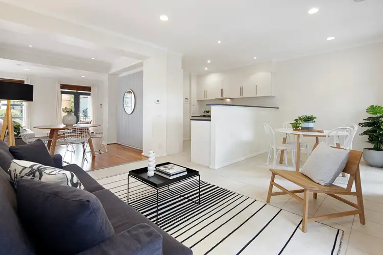 72 Newton Street, Kensington VIC 3031