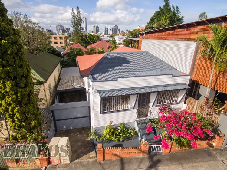 27 Baynes Street, Highgate Hill QLD 4101