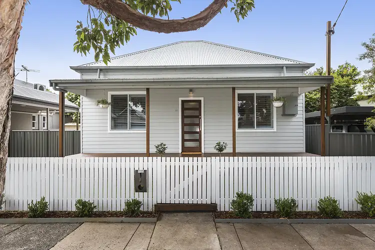 25 Henson Avenue, Mayfield East NSW 2304