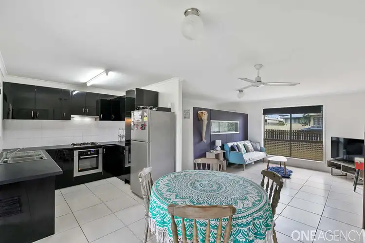 28 Caringa Street, Urangan QLD 4655