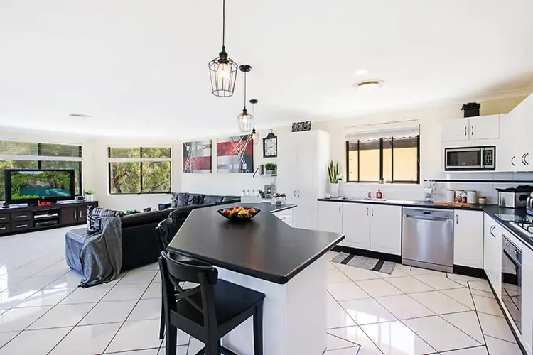 Fourth view of Homely house listing, 2 Parakeet Close, Tingira Heights NSW 2290