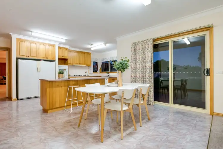 Sixth view of Homely house listing, 1 Waratah Court, Drouin VIC 3818