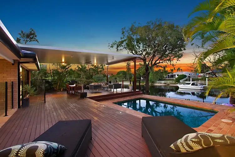 19 Helm Court, Mermaid Waters QLD 4218