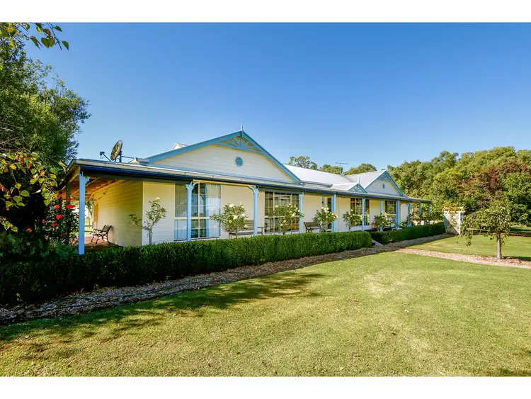 16 Old Redbank Road, Stratford VIC 3862