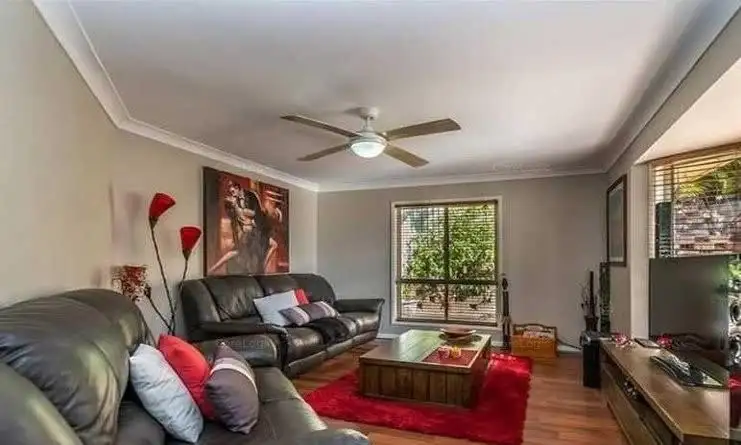 13 Pineneedle Court, Oxenford QLD 4210