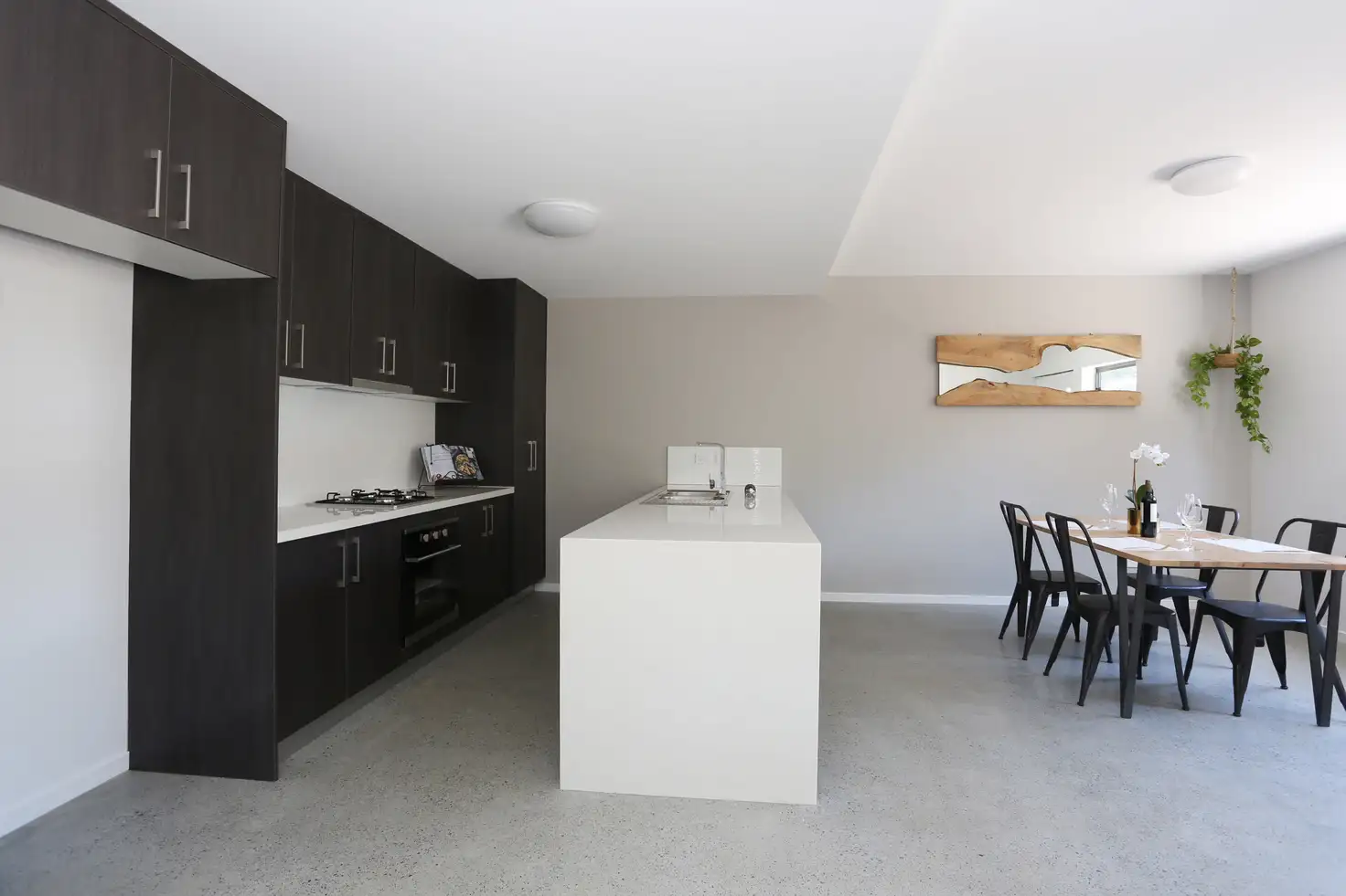 Main view of Homely unit listing, 2/7 Livingstone Street, Yeerongpilly QLD 4105