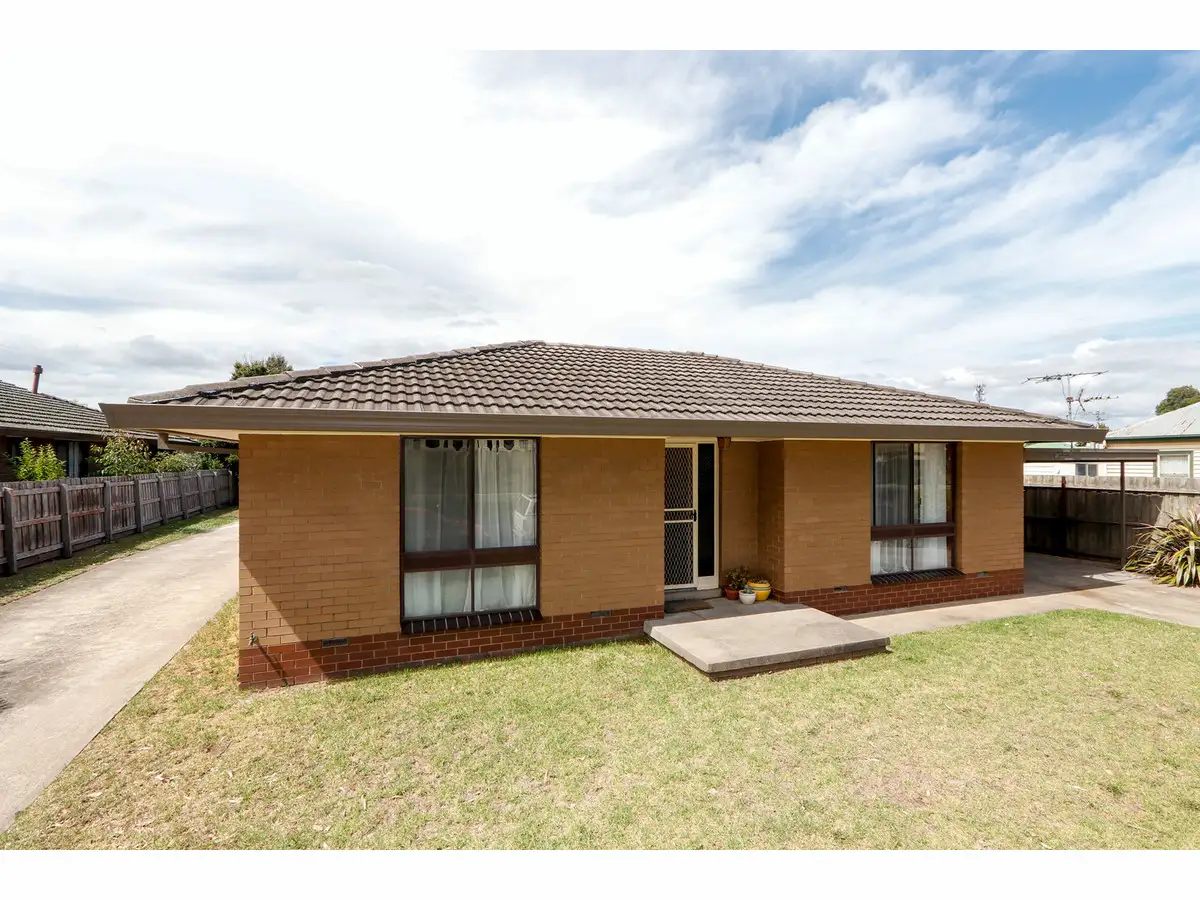 Main view of Homely townhouse listing, 1/92 Reeve Street, Sale VIC 3850