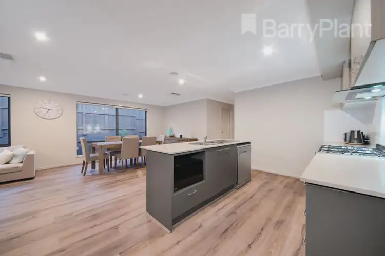 Sixth view of Homely house listing, 25 Mountford Rise, Pakenham VIC 3810