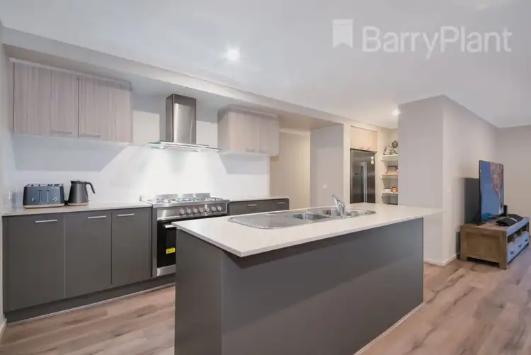 Fifth view of Homely house listing, 25 Mountford Rise, Pakenham VIC 3810