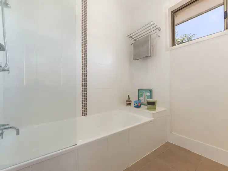 Sixth view of Homely block of units listing, 1/140 Frank Street, Labrador QLD 4215